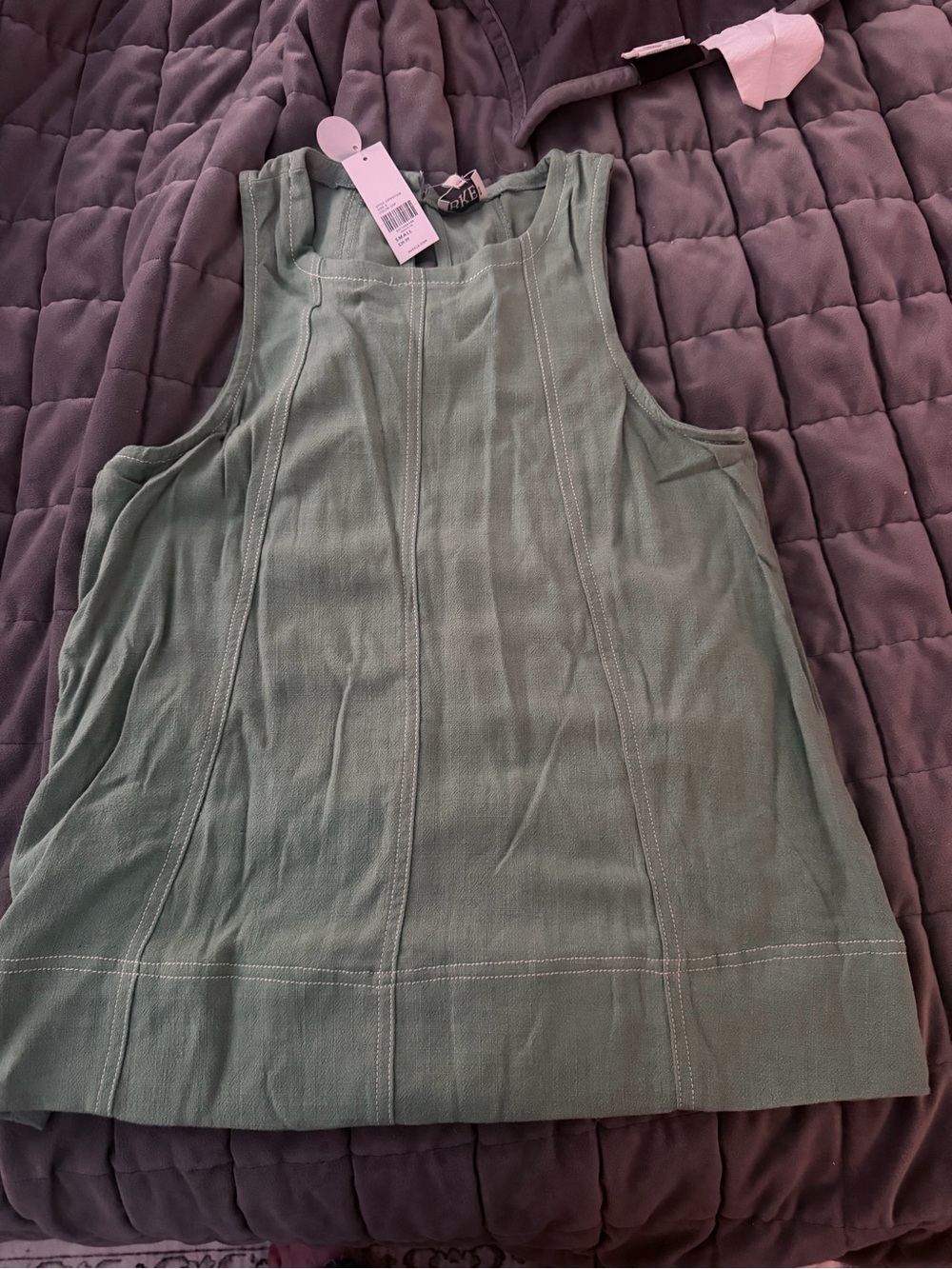 BKE Sleeveless Green Tank Top - from the Buckle. NWT - was $39